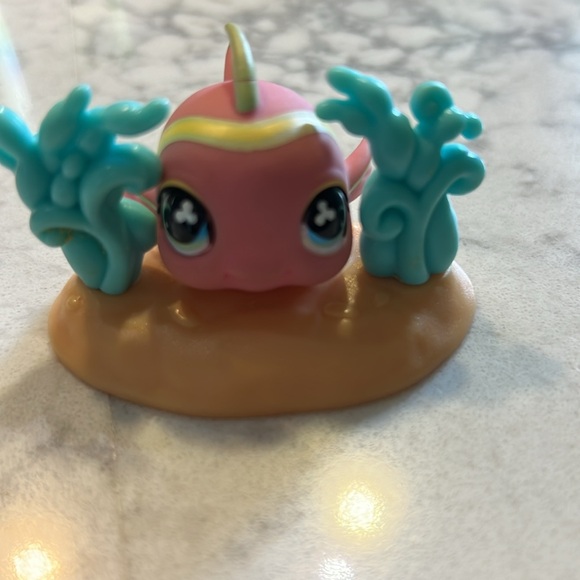 LPS Littlest Pet Shop #752 Hermit crab #753 Guinea pig #755 Fish - Picture 7 of 7